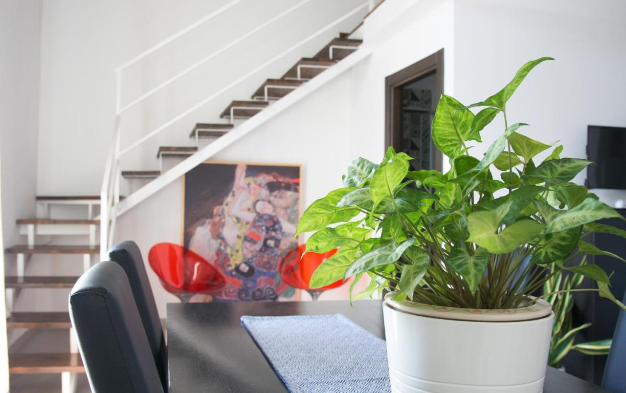 Notti Vesuviane Bed & Breakfast Portici Bagian luar foto